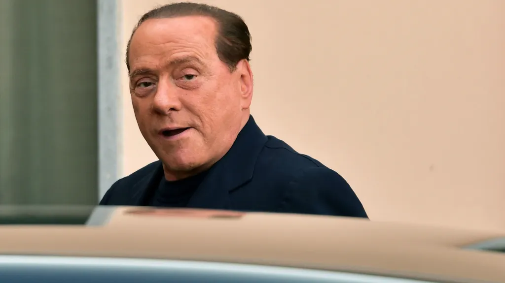 Berlusconi dorazil do domova důchodců