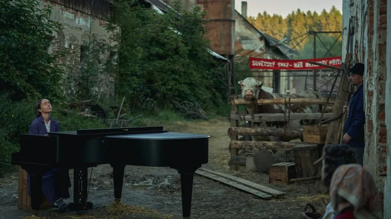 Tatiana Dyková jako Zdena Mašínová starší