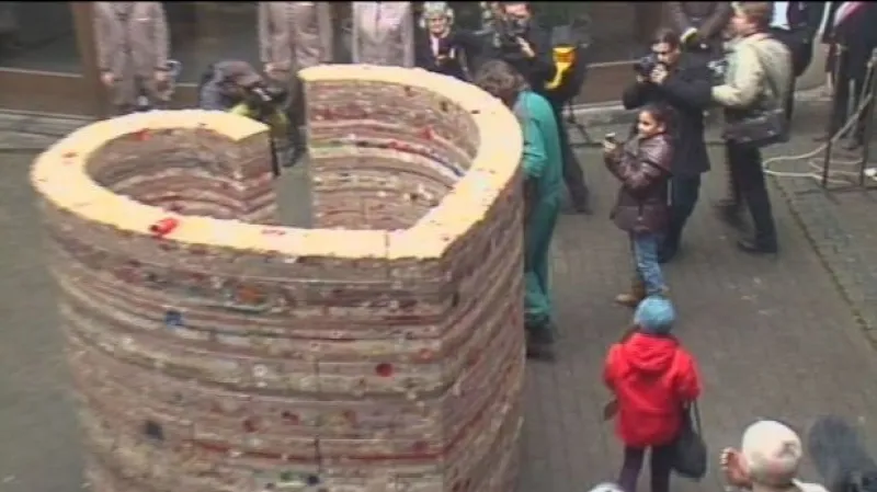 No comment: Odhalení srdce pro Václava Havla