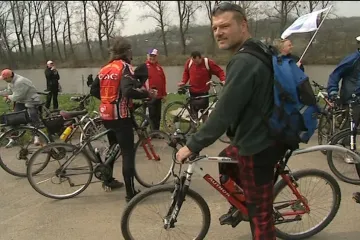 Cyklisté vyrazili na jarní jízdu podél Baťova kanálu