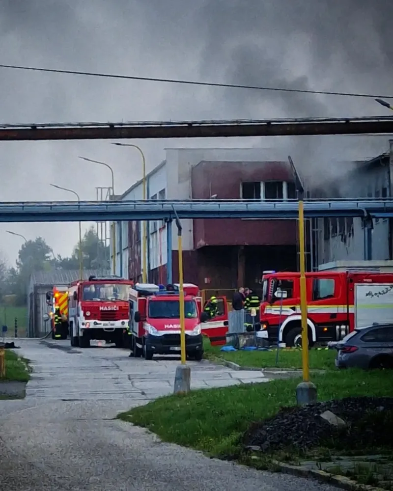 V přerovském podniku Meopta hořelo, škoda je padesát milionů korun