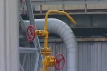 Ruský plyn opět teče na Ukrajinu, dodávky však váznou