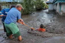 V Rumunsku mají záplavy čtyři oběti, Dolní Rakousy čelí stoleté vodě