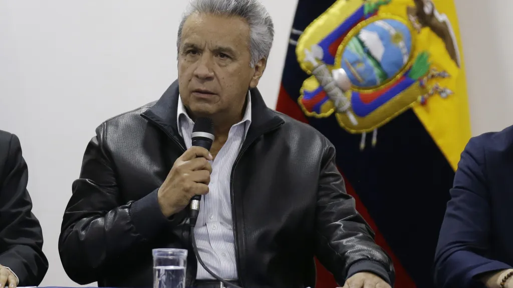 Lenín Moreno při vyjednávání se zástupci domorodých obyvatel