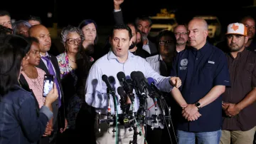 Demokratičtí zákonodárci po příletu z Texasu