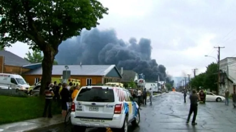 80 lidí nezvěstných po sobotní nehodě vlaku