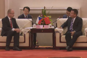 Čeští podnikatelé jeli do Číny utužovat obchodní vztahy. Bez Tvrdíka a Mynáře