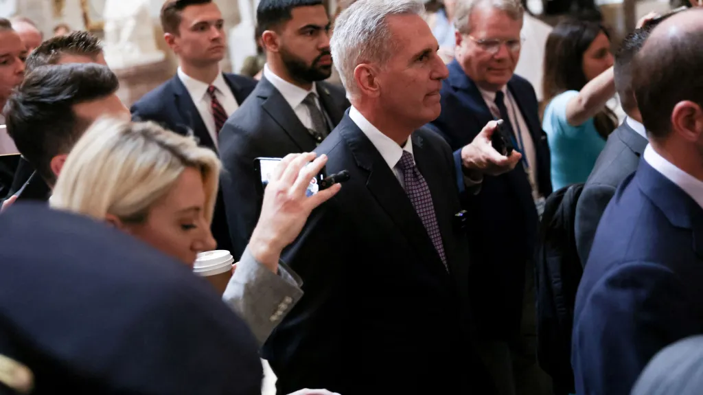 Šéf Sněmovny reprezentantů Kevin McCarthy krátce před hlasováním o dluhovém stropu