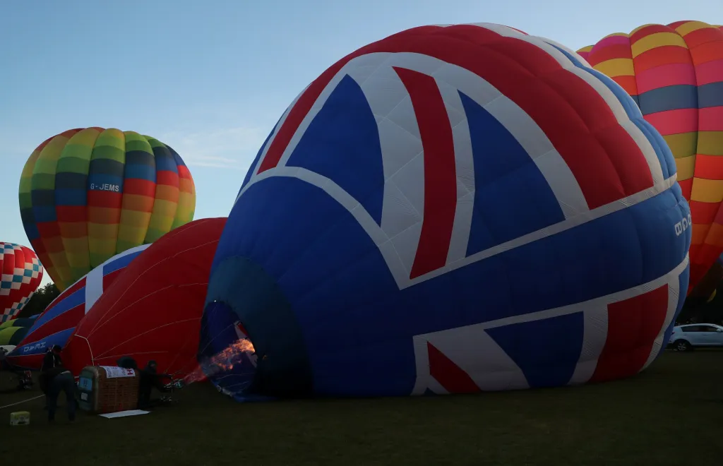 V letectví je všeobecně známo, že nejtěžší a i nejvíce rizikový manévr je vzlet a přistání. To stejné platí u balonu, kde se situace ještě ztěžuje při přistání, jelikož balon je velký a špatně manipulovatelný
