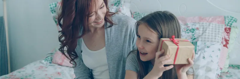 Nejsou to pěstouni, přesto mění dětem život. Hostitelů je málo