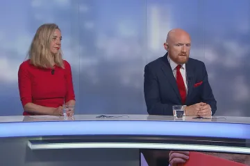 Patová Francie, energická Británie, hodnotí pozorovatelé povolební vývoj