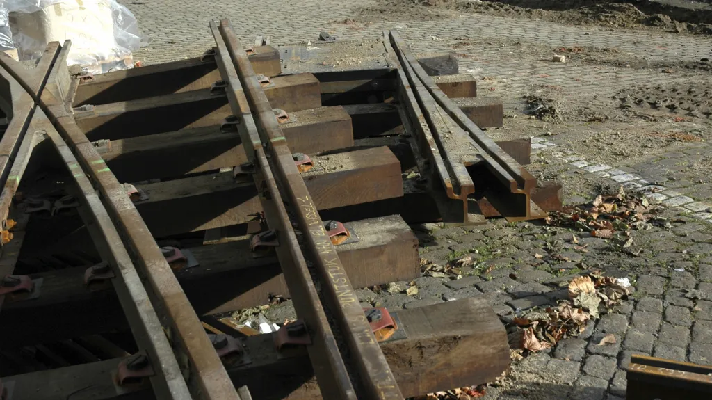 Tramvajové koleje