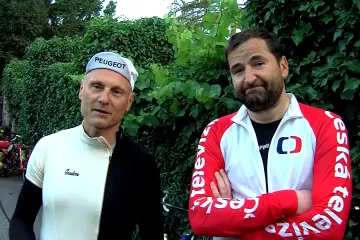 Napřed kolo, pak kolonáda. Cyklojízda opět připomněla Formana s Pištěkem