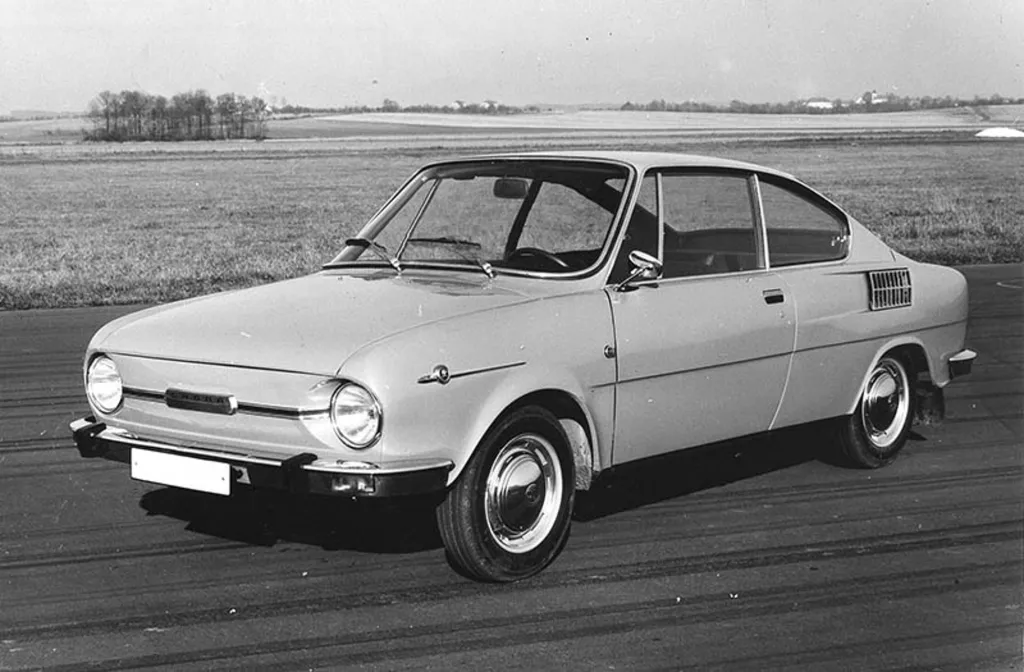 Jediným dvoudveřovým autem české produkce 70. let byla Škoda 110 R. Tuto sportovní verzi vyráběl závod v Kvasinách