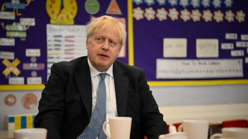 Boris Johnson na návštěvě školy