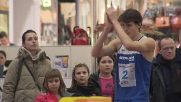 Výkonem 226 centimetrů potvrdil roli favorita Marco Fassinotti