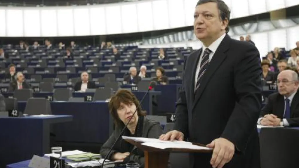 José Barroso před europoslanci