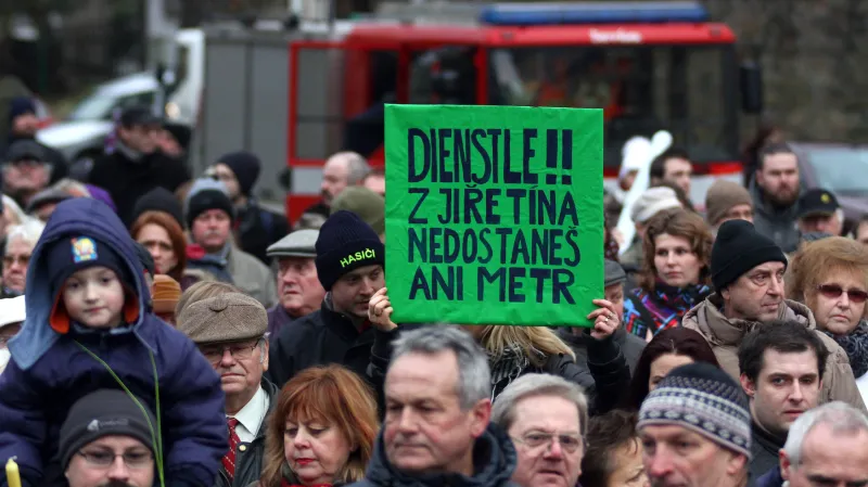 Horní Jiřetín: Demonstrace za zachování těžebních limitů