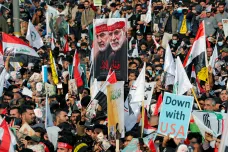 Rok po smrti íránského generála zněla v Bagdádu protiamerická hesla