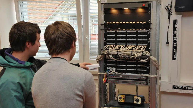 Fakulta elektrotechniky a informatiky Univerzity Pardubice