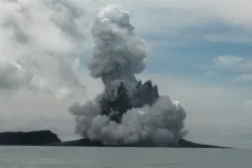 Za tsunami po výbuchu sopky na Tonze může být sesun i obří erupce
