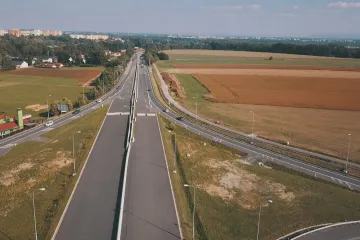 Rychleji na Opavu a méně zplodin. Po půl století se řidičům otevírá prodloužená Rudná