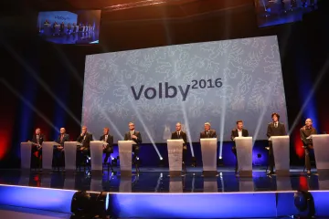 Superdebata: Většina politiků by nevracela kompetence krajů zpět na centrální úroveň