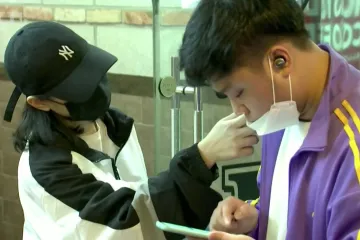 Jižní Korea dokázala téměř okamžitě zkrotit obě vlny koronavirové nákazy, pomáhají i moderní technologie