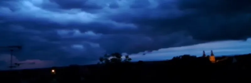 Silné deště a krupobití. Hasiči kvůli bouřkám měli desítky výjezdů