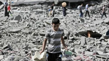 Palestinci se během příměří vracejí do zničených domovů