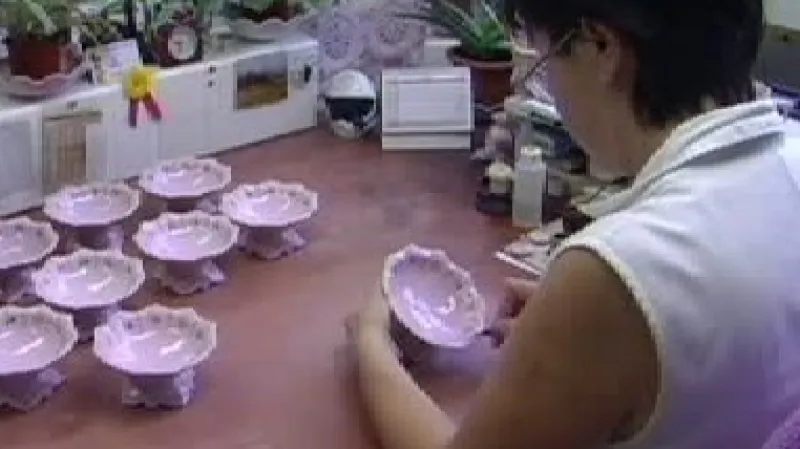 Zaměstnankyně porcelánky