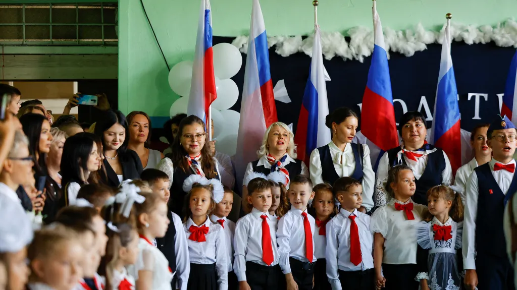 Začátek školního roku ve škole v okupovaném Doněcku (září 2024)