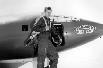 Zemřel Chuck Yeager. První člověk, který překonal rychlost zvuku