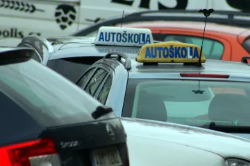 Do Varnsdorfu se jezdilo pro řidičák z celé republiky. Za korupci padlo šest obžalob