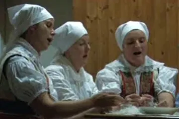 V Javorníku se dralo peří