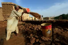 V Súdánu protéká Nilem nejvíc vody od počátku měření. Záplavy zabily desítky lidí