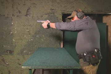 Od ledna se mění zbraňové předpisy, zájem o zbrojní průkazy je enormní