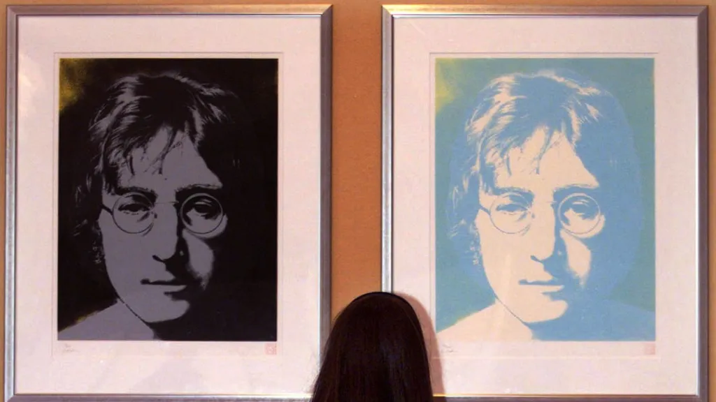 Portréty Johna Lennona na výstavě v Amsterdamu