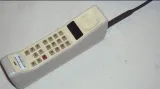 První mobil vydržel jen 20 minut volání