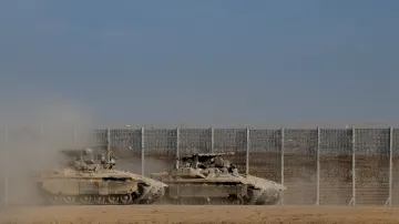 Izraelské tanky u Pásma Gazy