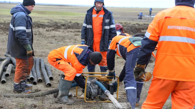 Čištění ropy po havárii v Norilsku