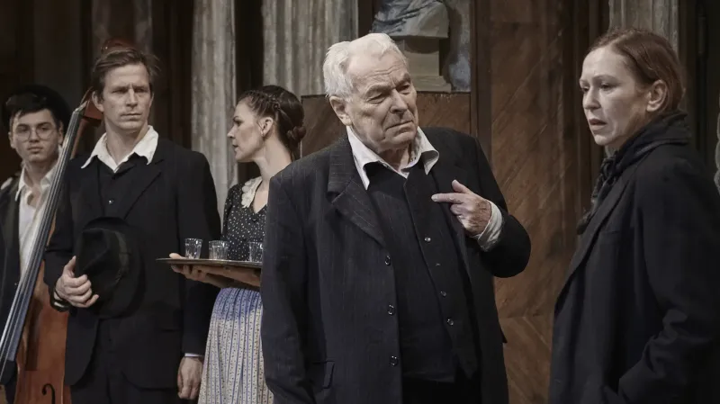 Alois Švehlík v inscenaci Hordubal v Národním divadle