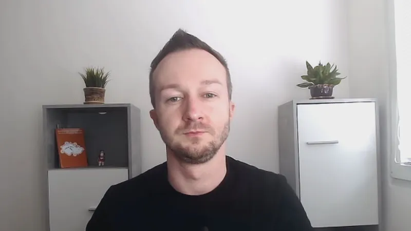 Politolog Milan Školník k vládním plánům změn ve veřejnoprávních médiích