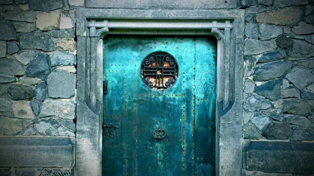 Pokovované dveře před nájezdem zlodějů