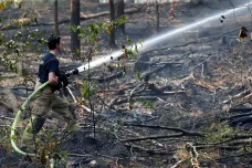 Na severu Německa od neděle hoří les, hašení komplikuje munice z války