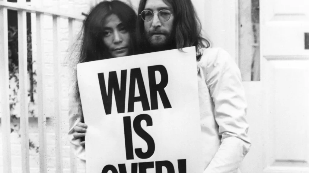 Yoko Ono a John Lennon (1969)