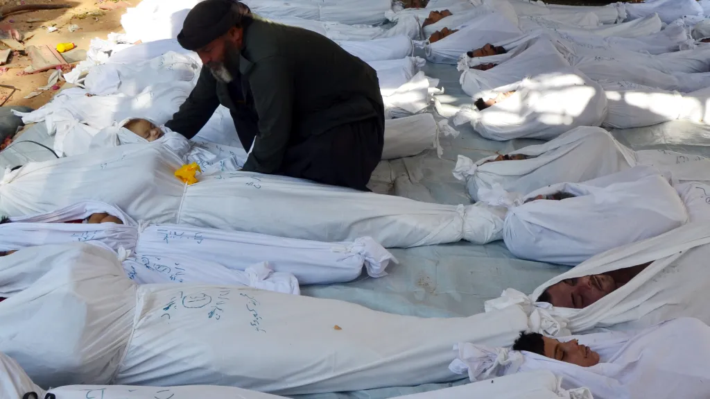 Oběti chemického útoku v syrské Ghútě (srpen 2013)