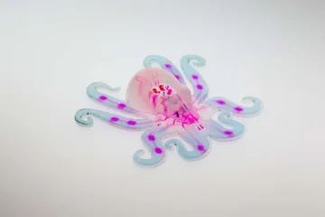 Na Harvardu vyrobili Octobota. Samočinného robota bez kousku kovu v těle