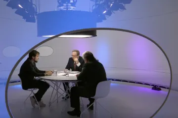 Reálné mzdy porostou, ale stále zaostáváme, řekl ekonom Stroukal. Podle Dolejše česká ekonomika potřebuje nové paradigma