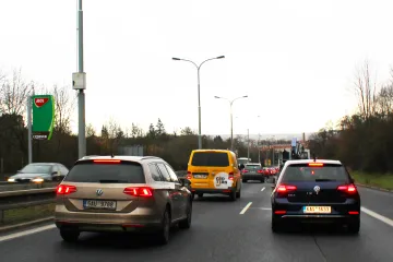 Nízkoemisní zóny nebudou, Praha ale zvažuje mýto. Chce o tom jednat s ministerstvem dopravy